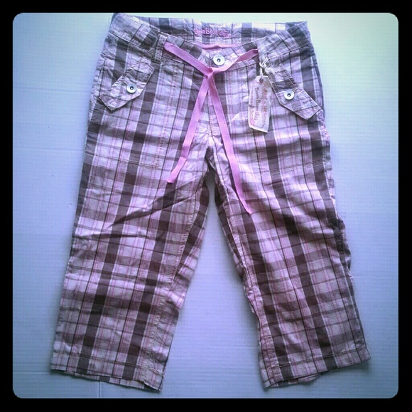 Girls shorts - Picture 1 of 2